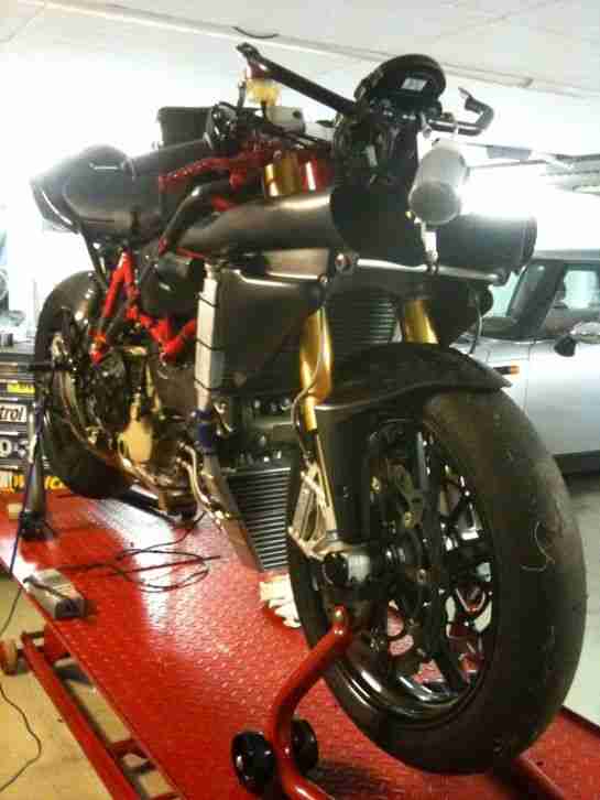 Ducati 999R++, Racing-Bike