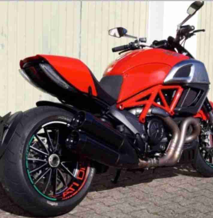 Diavel 1200 mit 163 PS 5500km ABS, ESP