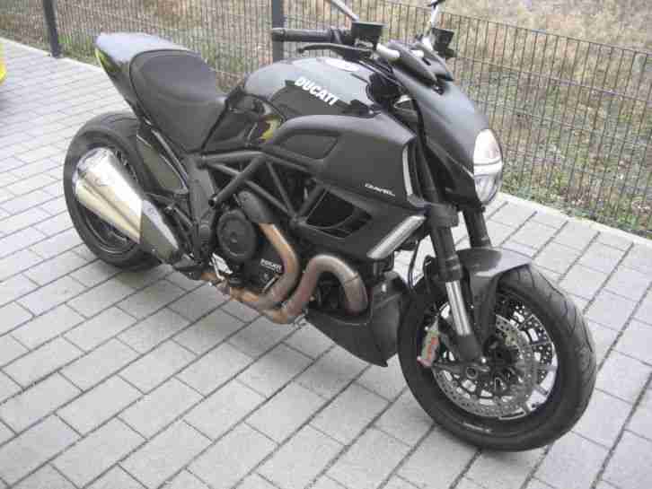 Ducati Diavel Black Deutsches Modell !! 1.Hd. Org.3100km Inkl.Mwst.TOP!!