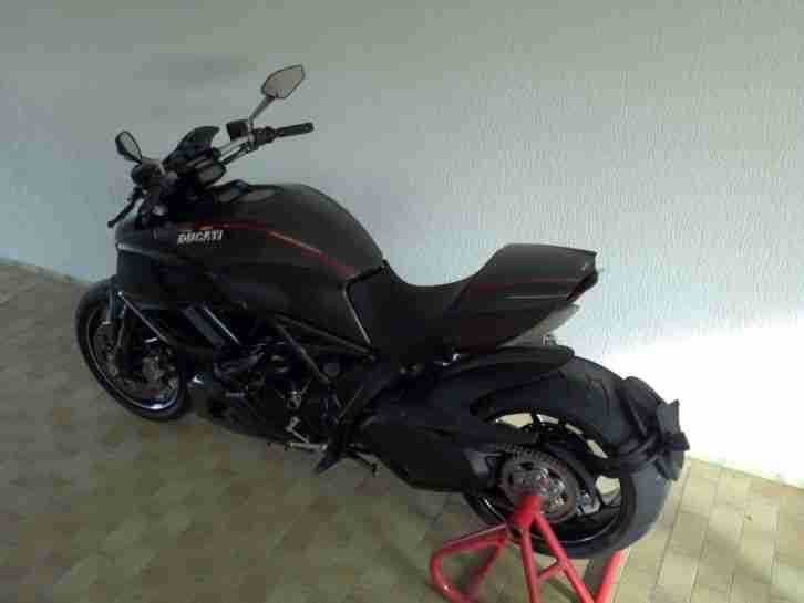 Ducati Diavel Carbon
