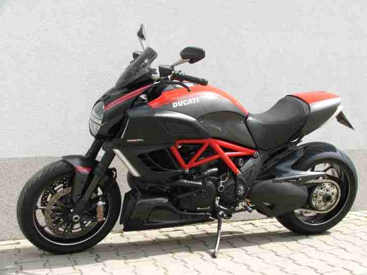 Ducati Diavel Carbon