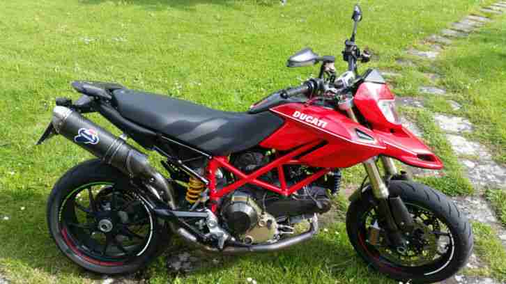 Hypermotard 1100 S mit viel Carbon