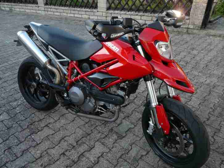 Ducati Hypermotard 796
