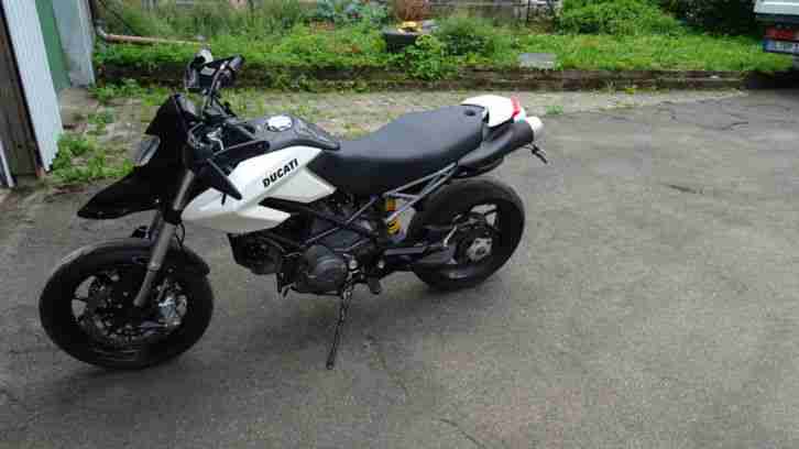Ducati Hypermotard 796