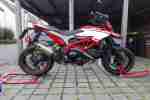 Hypermotard 821 SP, Mega Ausstattung