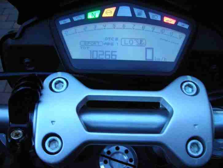 Ducati Hypermotard 821