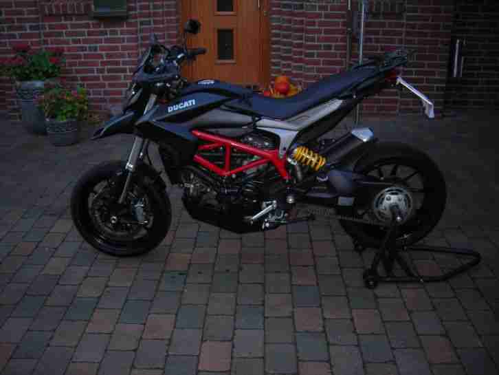Ducati Hypermotard 821 Scheckheftgepflegt Top Zustand DTC ABS