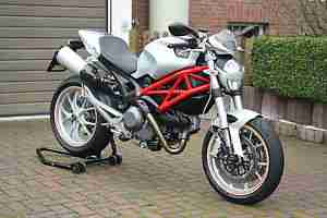 Ducati Monster 1100 / Bingo-Bikes