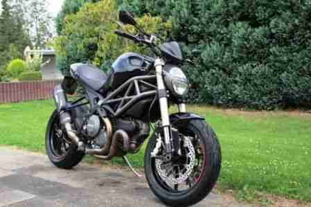 Ducati Monster 1100 EVO