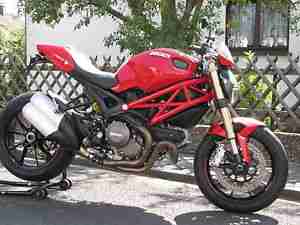 Ducati Monster 1100