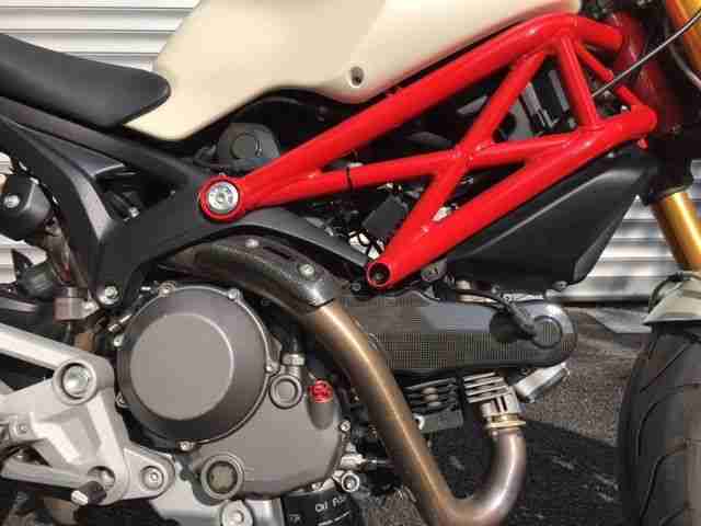 Ducati Monster 1100 S top-Zustand, Termignoni, Öhlins