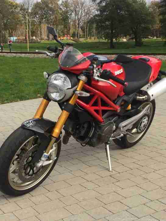 Ducati Monster 1100S Baujahr 2009 Top Zustand Nur 16900 km