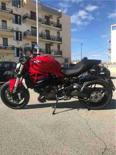Ducati Monster 1200