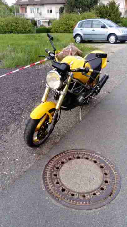 Ducati Monster 600