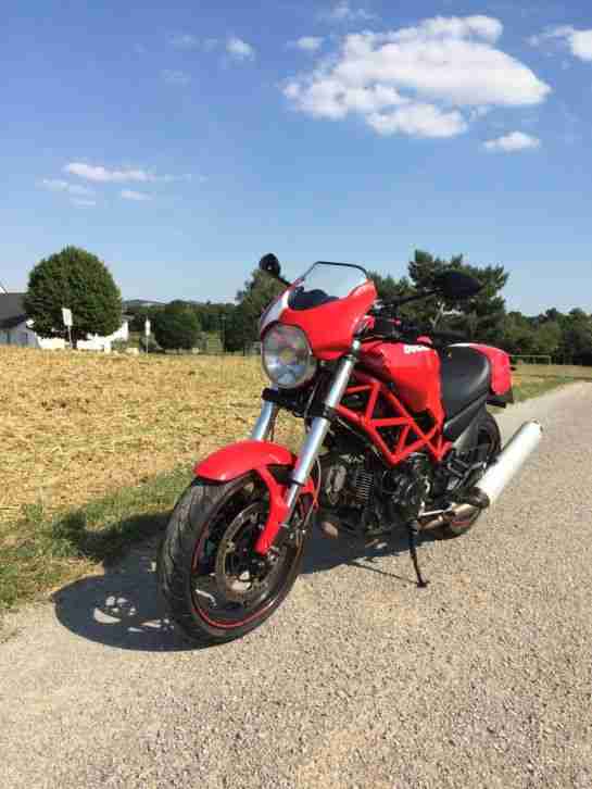 Ducati Monster 695