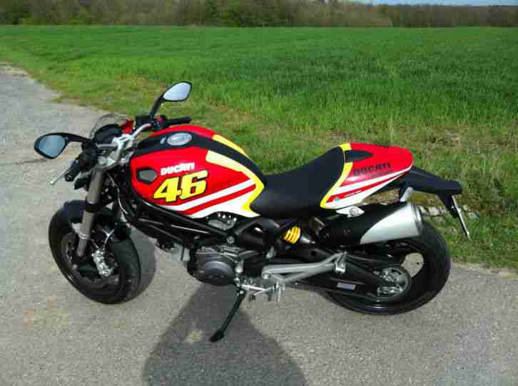Ducati Monster 696 + Sonderlackierung, Termignoni,ABS