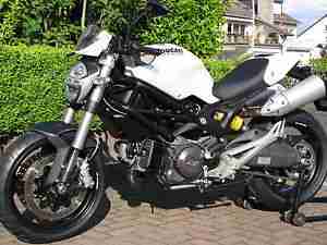 Monster 696 weiss oder rot Reifen neu