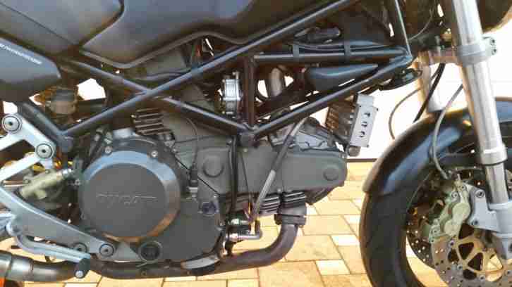 Ducati Monster 750