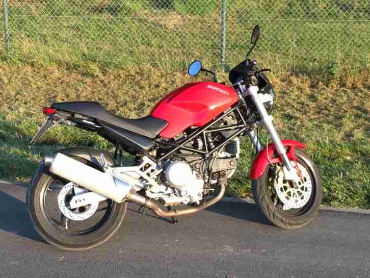 Ducati Monster 750