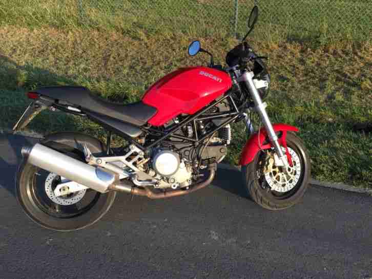 Ducati Monster 750