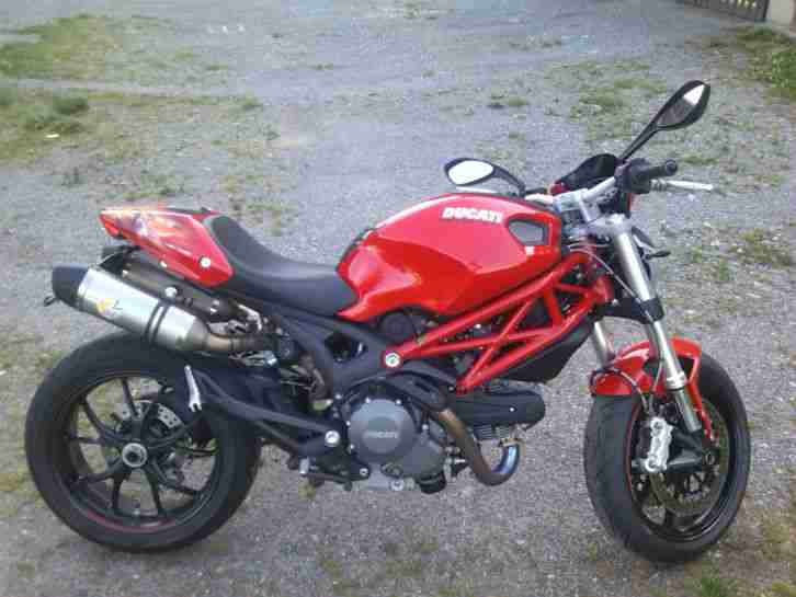 Ducati Monster 796 ABS