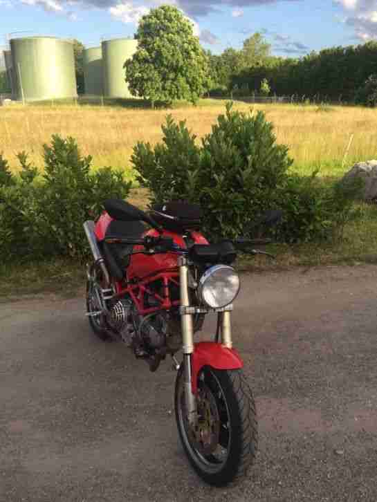 Ducati Monster 900