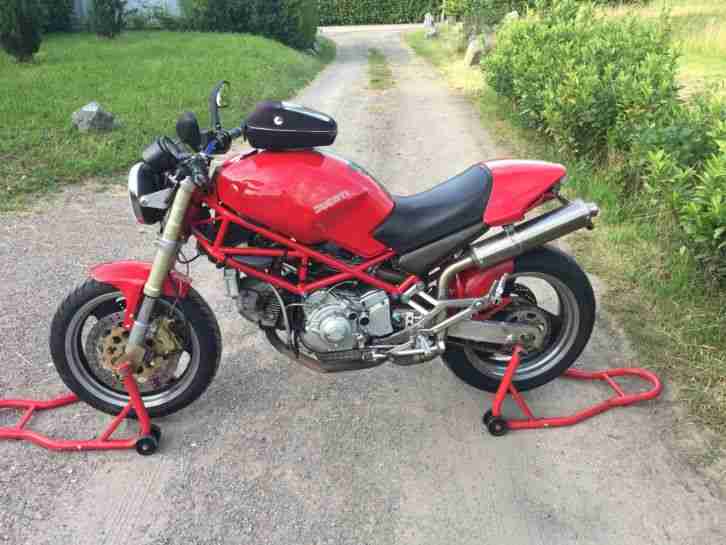 Ducati Monster 900