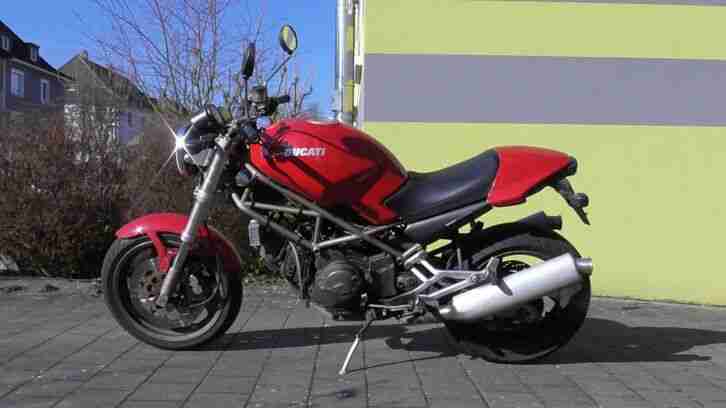 Ducati Monster 900 cc