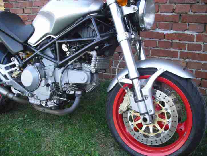 Ducati Monster 900 i.e Senna II Edition