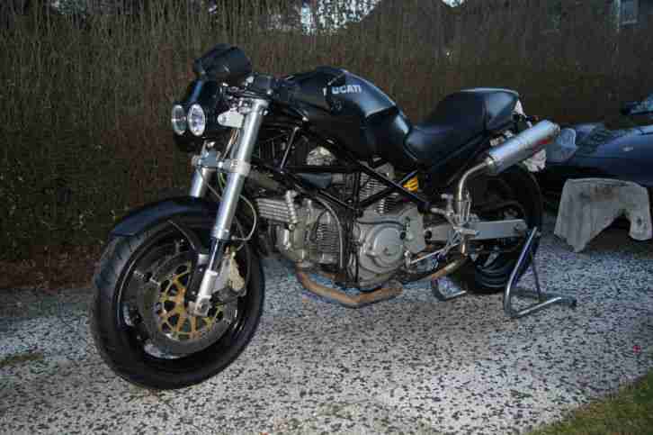 Ducati Monster M750 Dark etwas anders