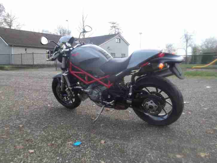 Ducati Monster S4R 998 Testastretta 2807 km!