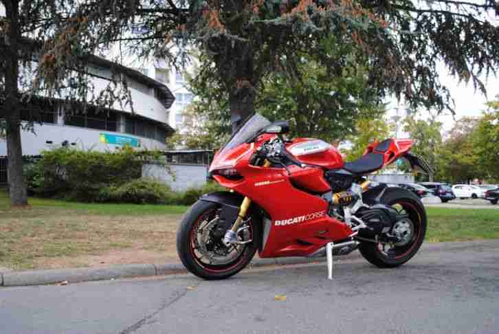 Ducati Panigale 1199 R pure Emotion 1A Zustand