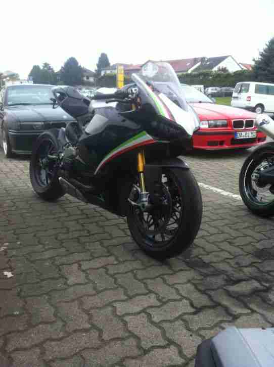 Ducati Panigale S 1199 tricolore