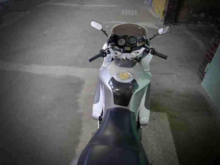 Ducati ST2, Bj. 2001, HU: Juni 2018, Farbe: Silbergrau