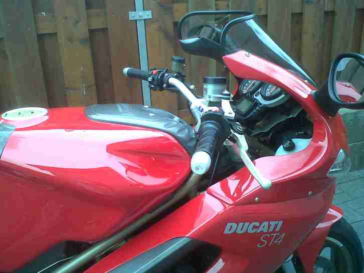 Ducati ST4