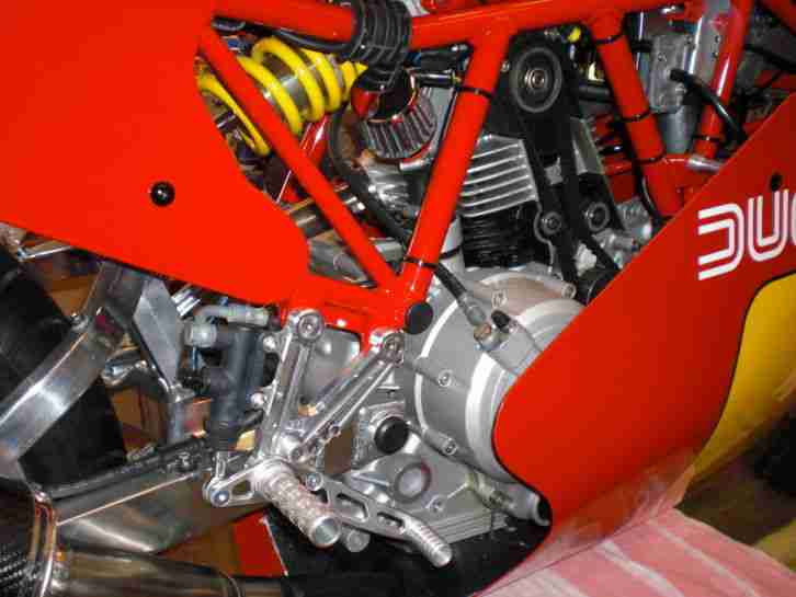 Ducati TT2 replica