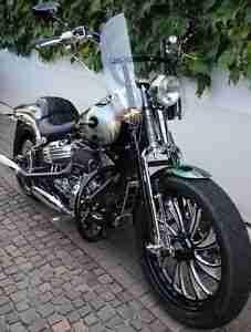 Edelumbau Harley Davidson CVO Springer