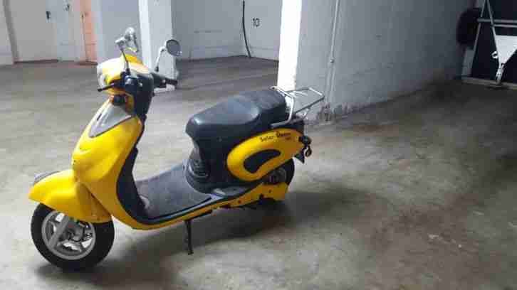 Elektroroller "Solar Scooter Italia", gelb