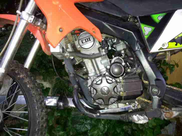 Enduro Cross Dirt Bike 250cc 4 Takt