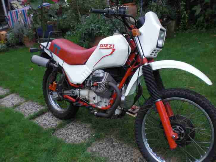 Enduro Oldtimer Moto Guzzi V65 TT