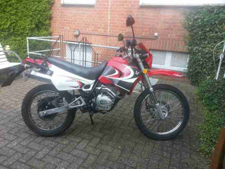 Enduro Zongshen ZS125GY; Bj.: 04.2004; Erstzulassung: 05.20013; 1200 km gefahren