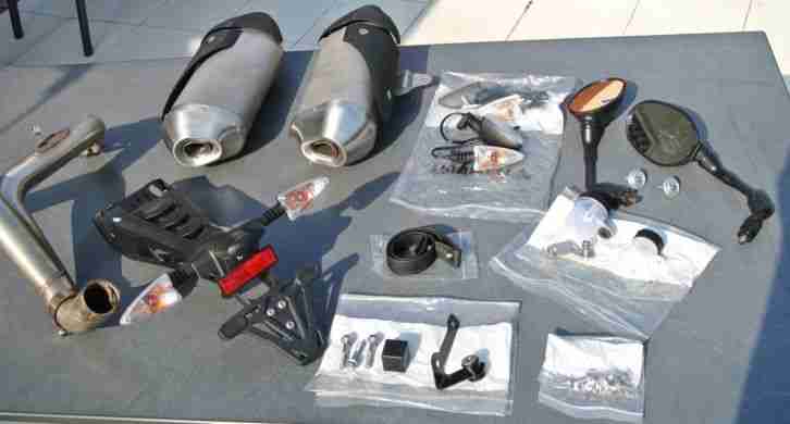 Ersatzteile Konvolut für Triumph Speed Triple 1050