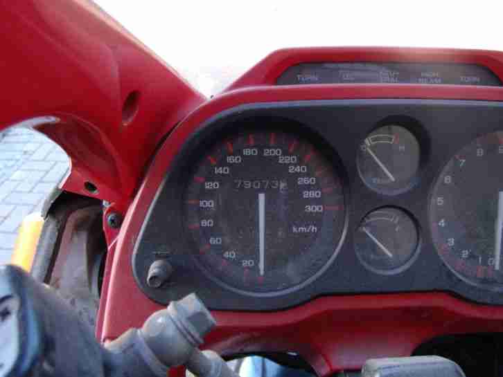 Ersatzteilspender Honda CBR 1000 F Sc21