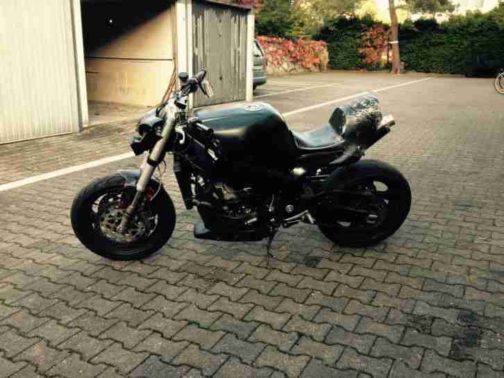 FZR 1000 Streetfighter