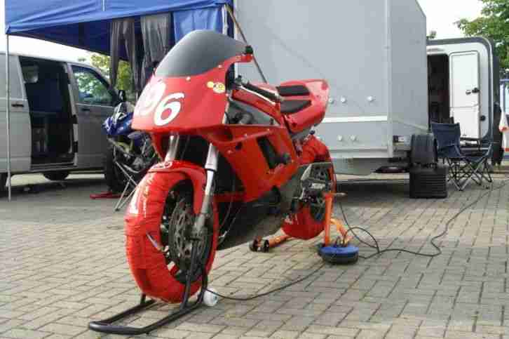 FZR Ringmotorrad für die ersten Schritte auf der Rennstrecke...