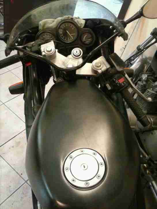 FZR600