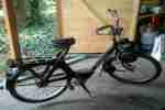 Fahrrad mit Hilfsmotor Velosolex schwarz