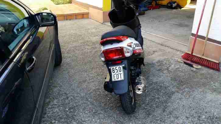 Fast neu Roller