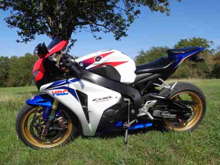 Fireblade CBR 1000 RR SC59 C ABS, Tricolor, HRC Edition, Scheckheft, unfallfrei