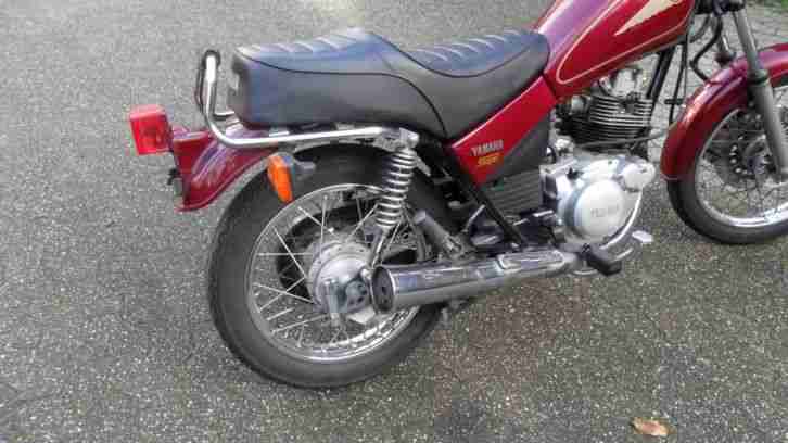 GEPFL. MOTORRAD LEICHTKRAFTRAD YAMAHA SR 125 CCM TÜV NEU 24000KM
